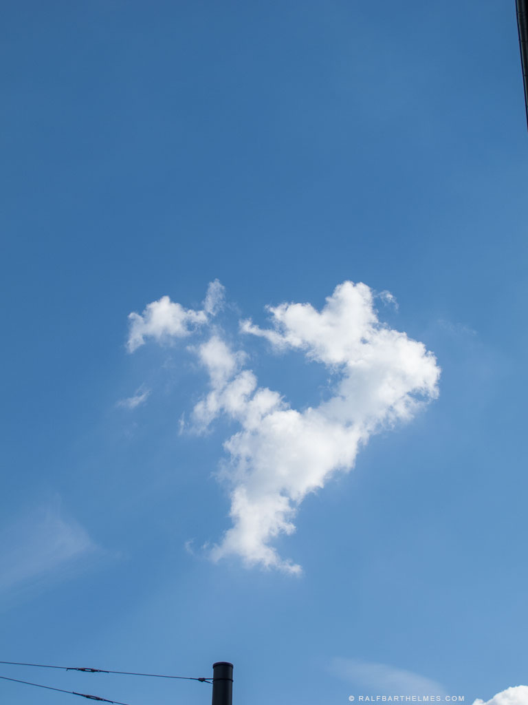 437-love-cloud-foto-frankfurt